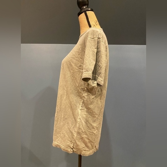 Earthbound tee shirt - Picture 2 of 4